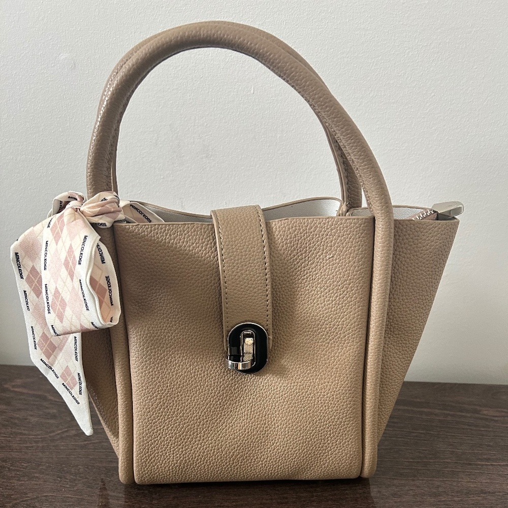 Little beige bag